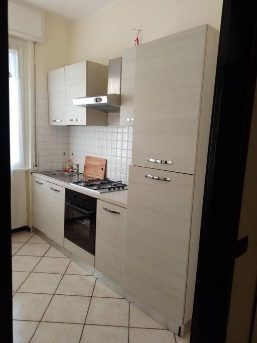 Elizabeth House Apartment โกโม ภายนอก รูปภาพ